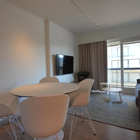 Apartment With Garage For 4 People, Cleaning Included Oostduinkerke