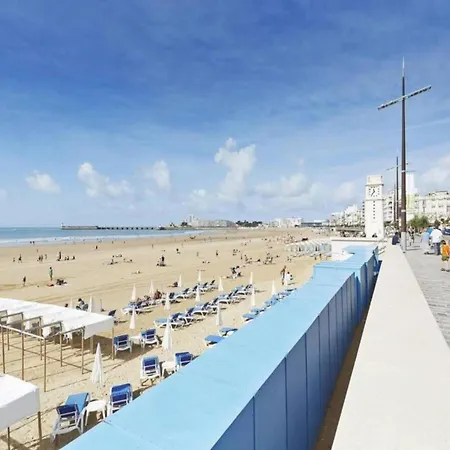 Appartamento Coastal Retreat With Terrace, Cleaning Included