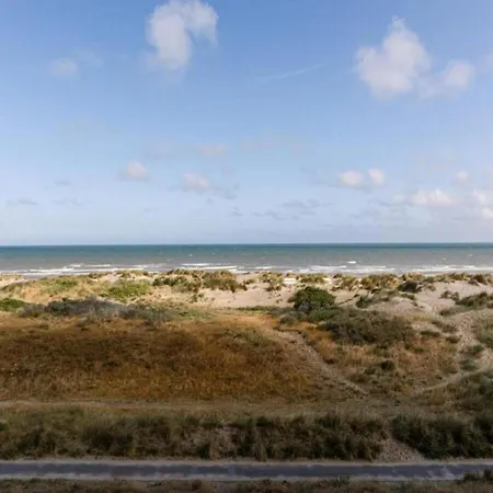 With Garage For 4 People, Cleaning Included Oostduinkerke